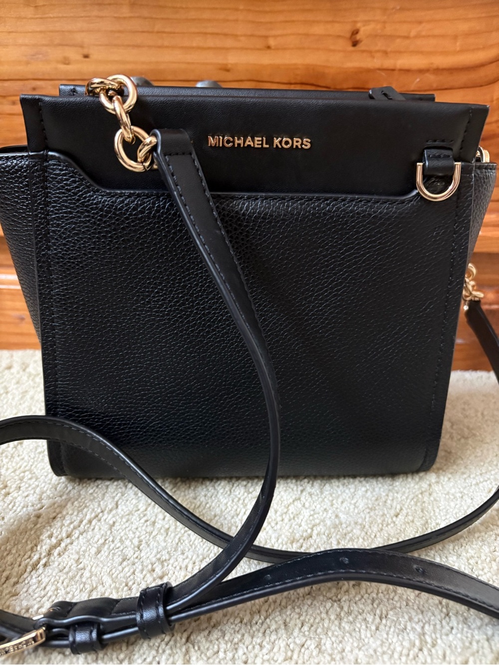 Michael Kors Graham Small Messenger Bag Shoulder Strap Crossbody Black Leather